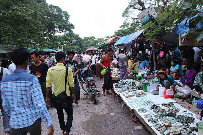 缅甸哪里有翡翠交易市场 想要买高档翡翠去哪儿比较好