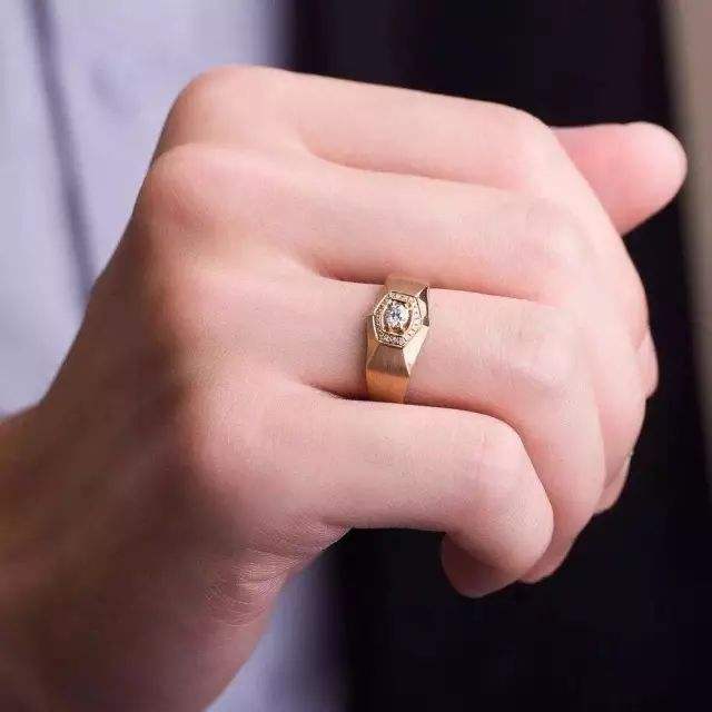 男生戒指戴法和意义 男生戴戒指的原因有哪些