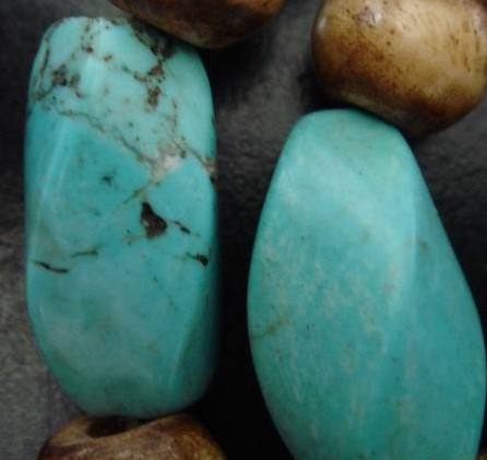 绿松石的功效与养护方法有哪些 绿松石如何鉴别
