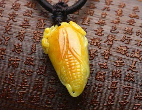 翡翠玉米适合什么人群佩戴  翡翠玉米有哪些含义及寓意