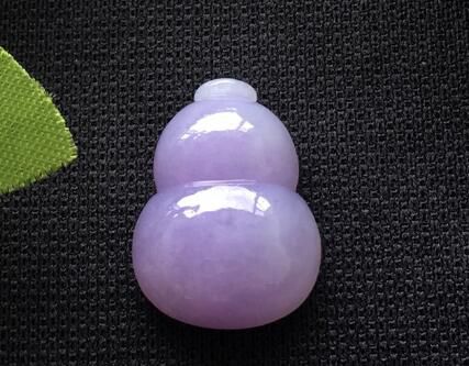 紫翡翠有多少种颜色    哪种颜色比较好